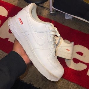 AIR FORCE 1 LOW
"Supreme - Mini Box Logo White"
 Size: 10.5